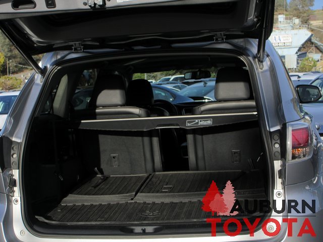 Used 2015 Toyota Highlander Limited image 8