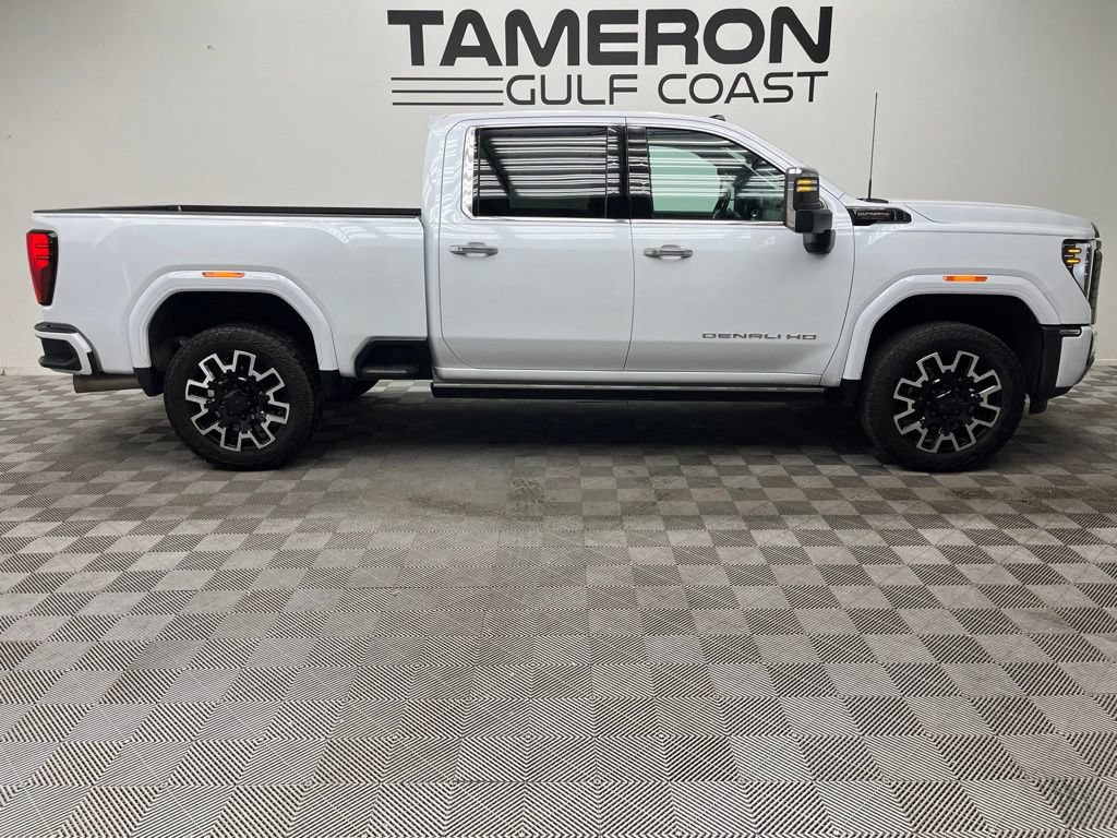 Used 2026 GMC Sierra 2500 Denali Ultimate AWD/4WD image 3