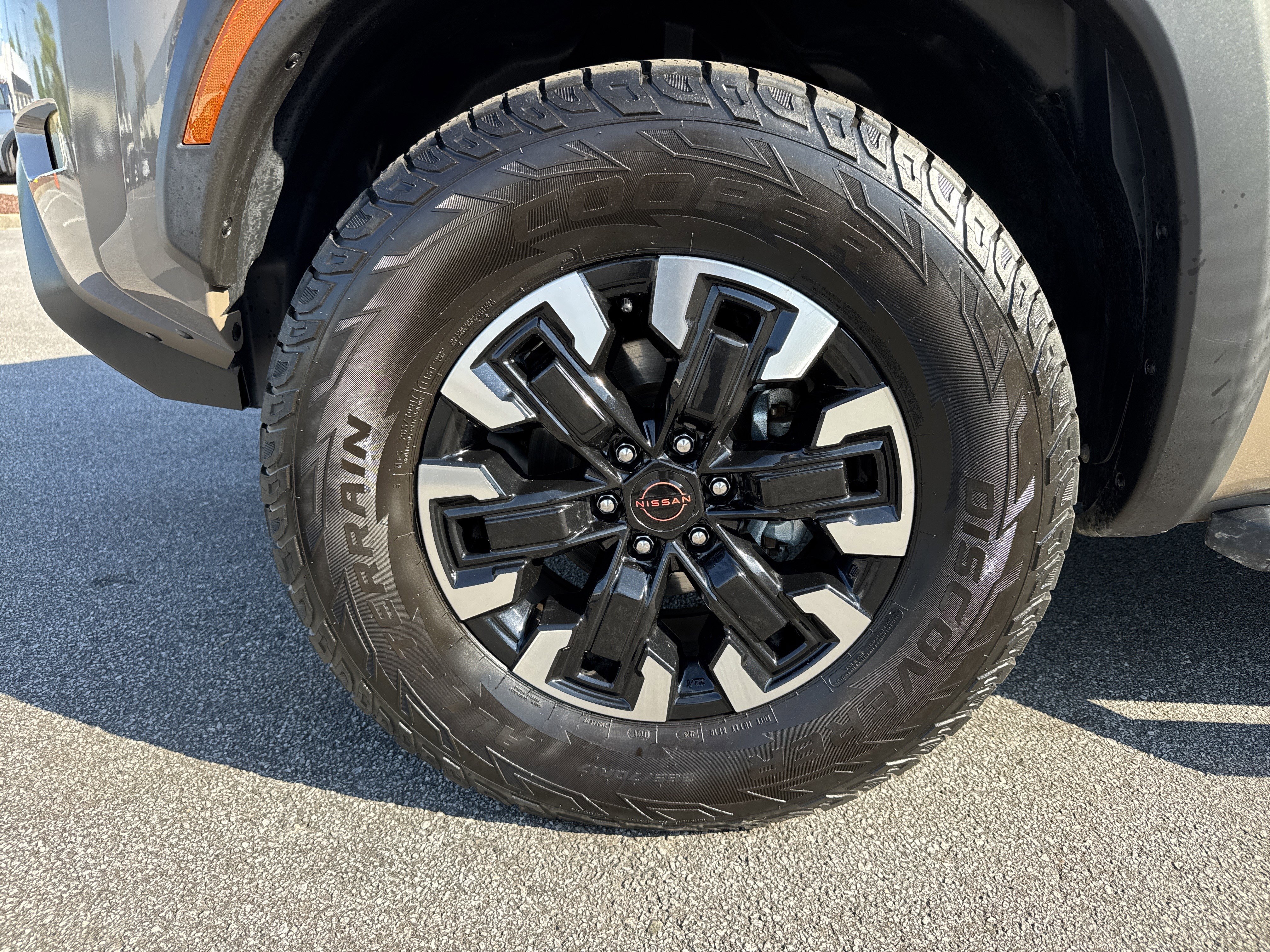 Used 2022 Nissan Frontier PRO-4X AWD/4WD image 13