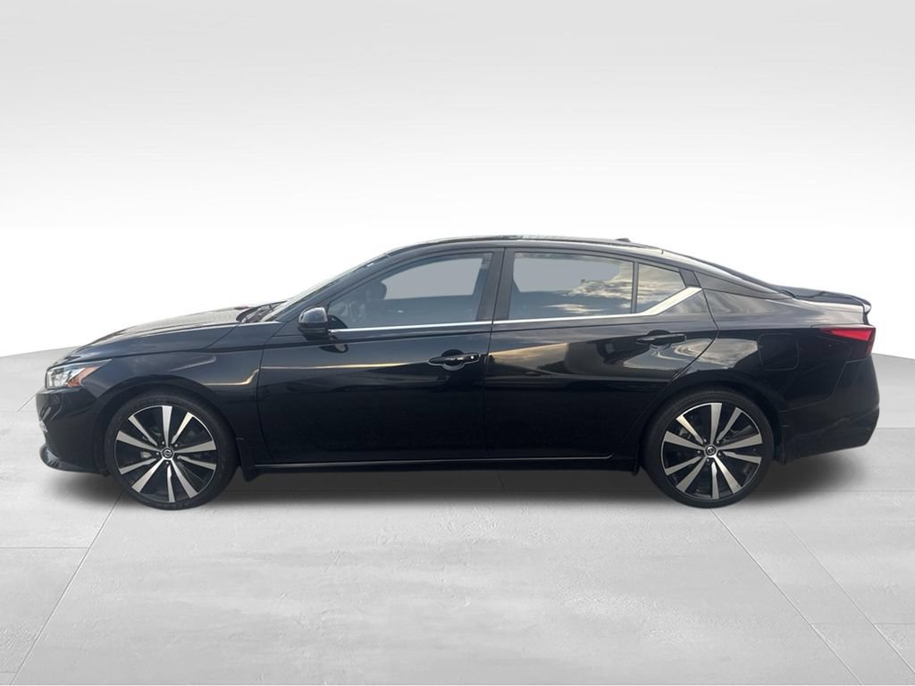 Used 2021 Nissan Altima 2.5 SR w/ SR Premium Package FWD video 2