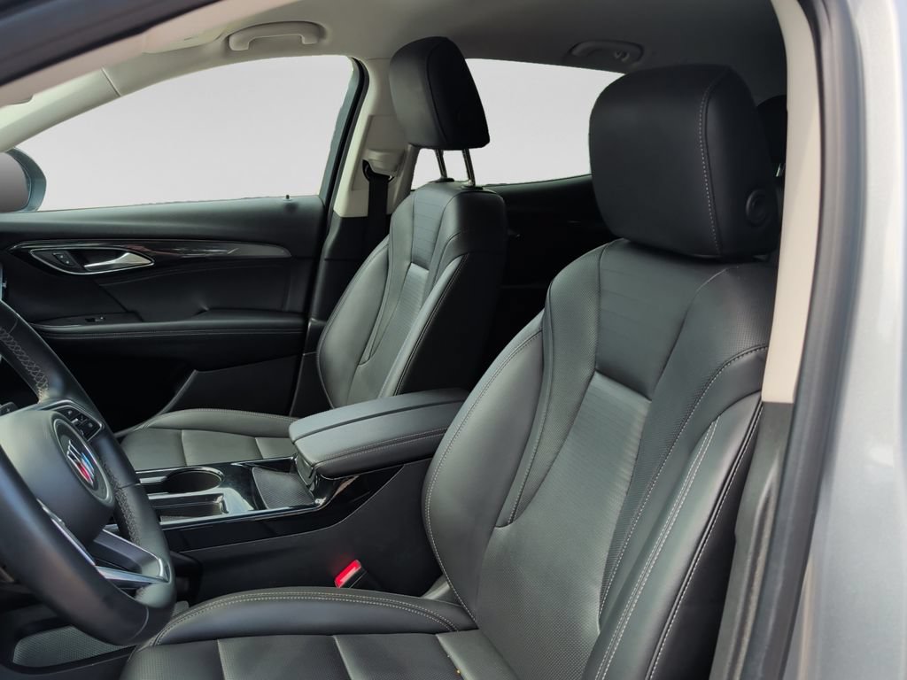 Used 2024 Buick Envision Preferred AWD/4WD image 17