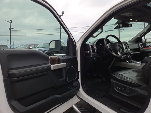 Used 2016 Ford F150 Lariat w/ Equipment Group 502A Luxury AWD/4WD image 8
