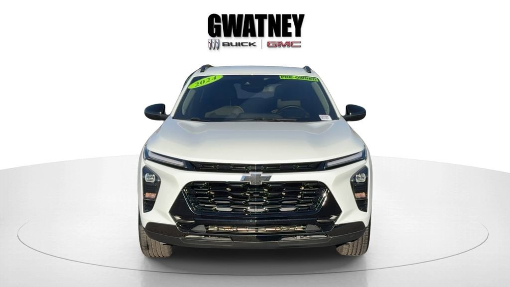 Used 2024 Chevrolet Trax ACTIV image 2