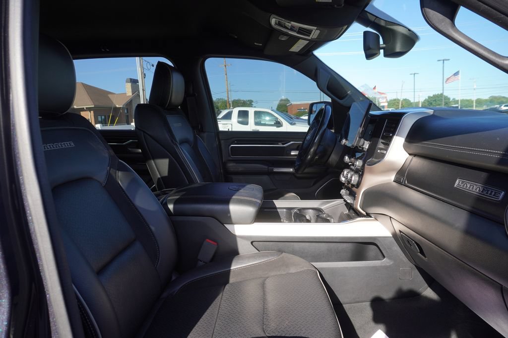 Used 2019 RAM 1500 Laramie w/ Sport Appearance Package AWD/4WD image 9