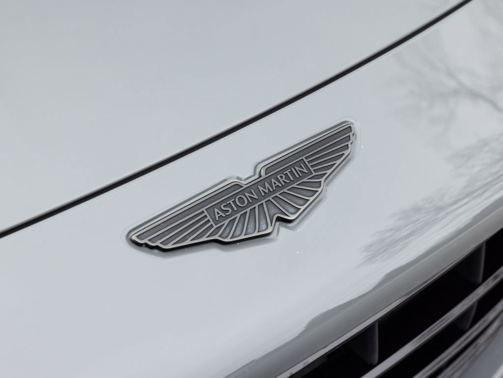 Used 2025 Aston Martin V8 Vantage Coupe image 19