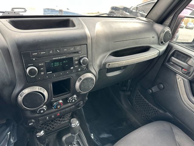 Used 2017 Jeep Wrangler Unlimited Sport w/ Connectivity Group image 14