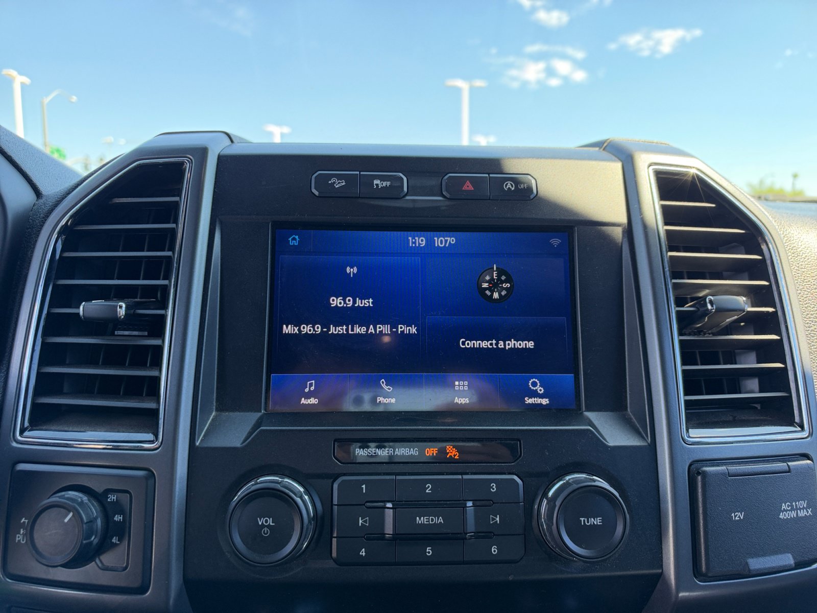 Used 2019 Ford F150 XLT w/ Equipment Group 302A Luxury AWD/4WD image 28