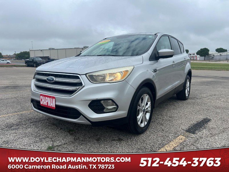 Used 2017 Ford Escape SE FWD image 1