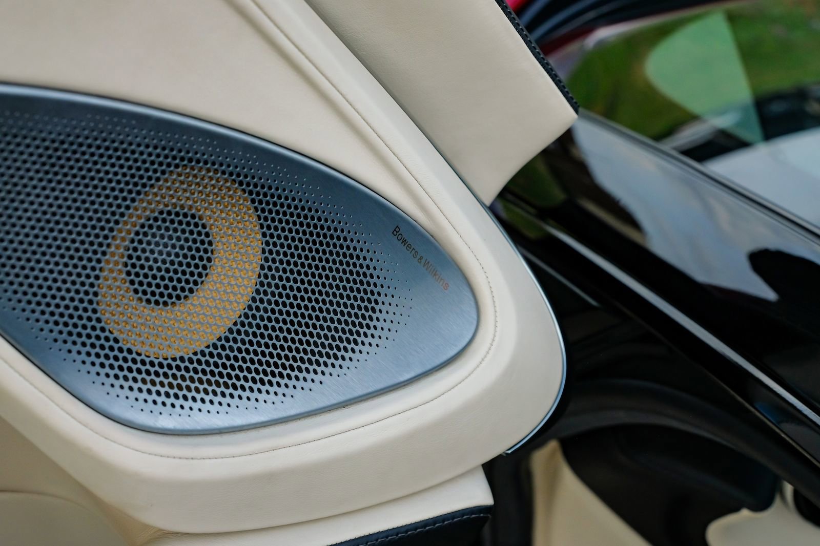 Used 2021 McLaren GT image 36