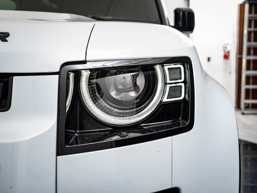Used 2022 Land Rover Defender 90 V8 image 16