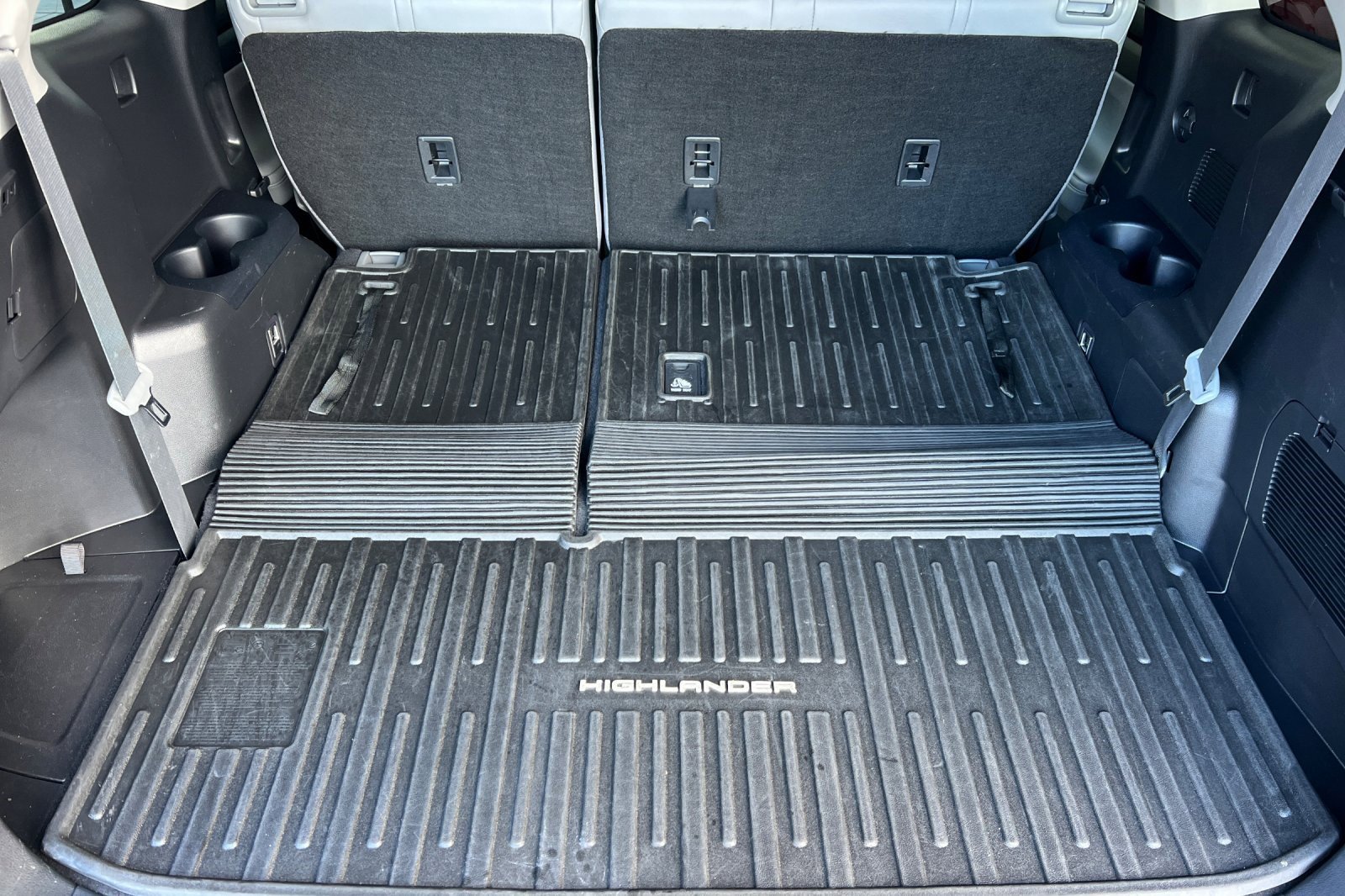 Certified 2022 Toyota Highlander XLE image 16