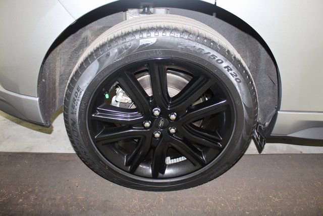 Used 2022 Ford Edge ST-Line image 19