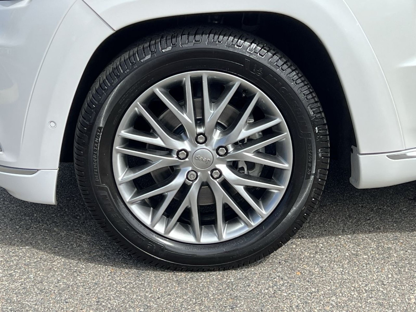 Used 2018 Jeep Grand Cherokee Summit AWD/4WD image 9