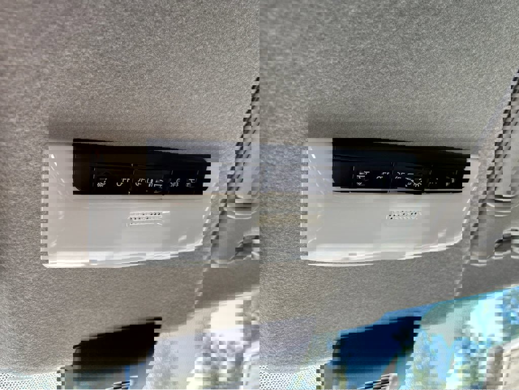 New 2025 Nissan Kicks Play S image 36