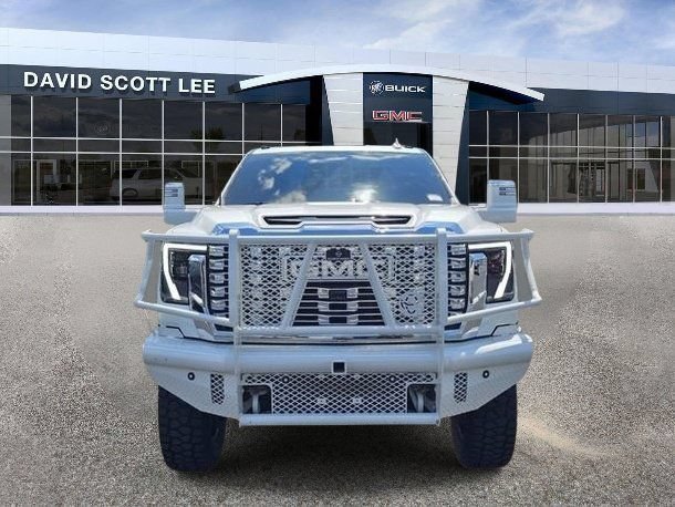 Used 2025 GMC Sierra 3500 Denali AWD/4WD image 2