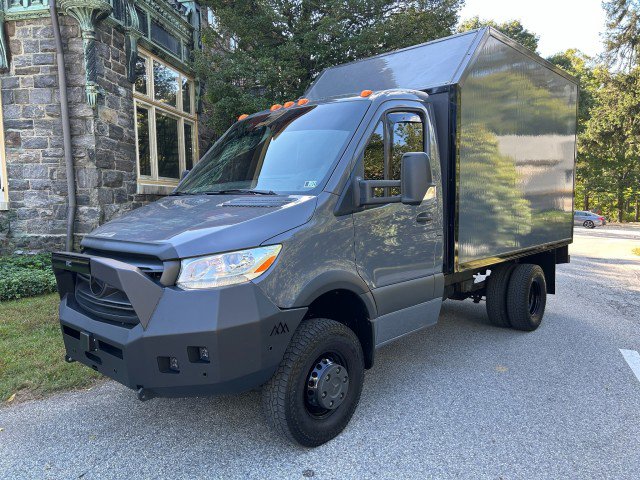 Used 2023 Mercedes-Benz Sprinter 3500 image 1