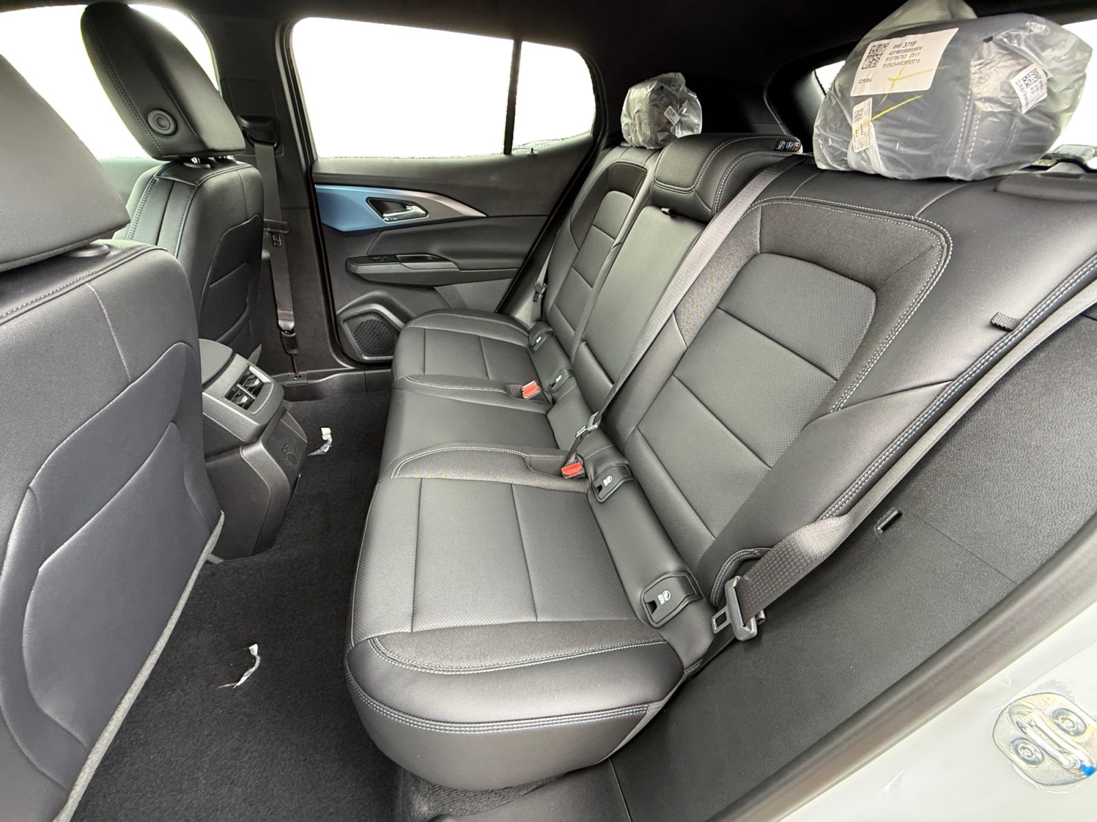 New 2026 Chevrolet Equinox EV LT image 16