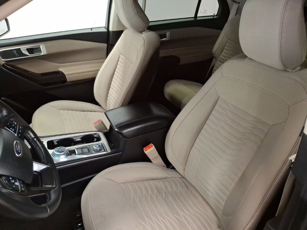 Used 2020 Ford Explorer XLT w/ Comfort Package image 17