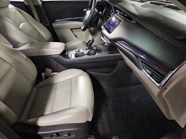 Used 2023 Cadillac XT4 Luxury w/ Cold Weather Package FWD image 21