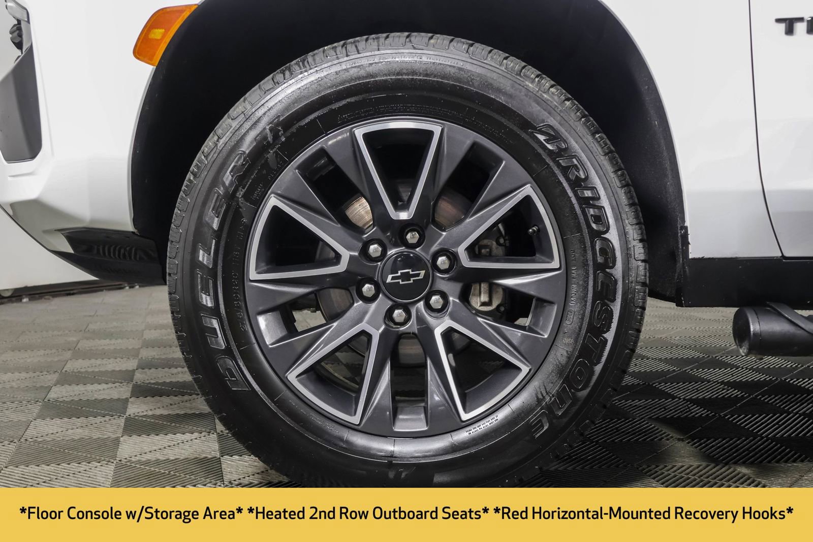 Used 2022 Chevrolet Tahoe Z71 w/ Luxury Package AWD/4WD image 26