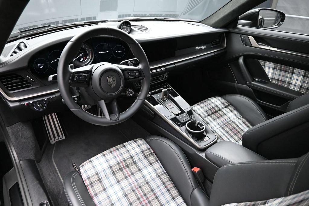 Used 2025 Porsche 911 Turbo AWD/4WD image 6