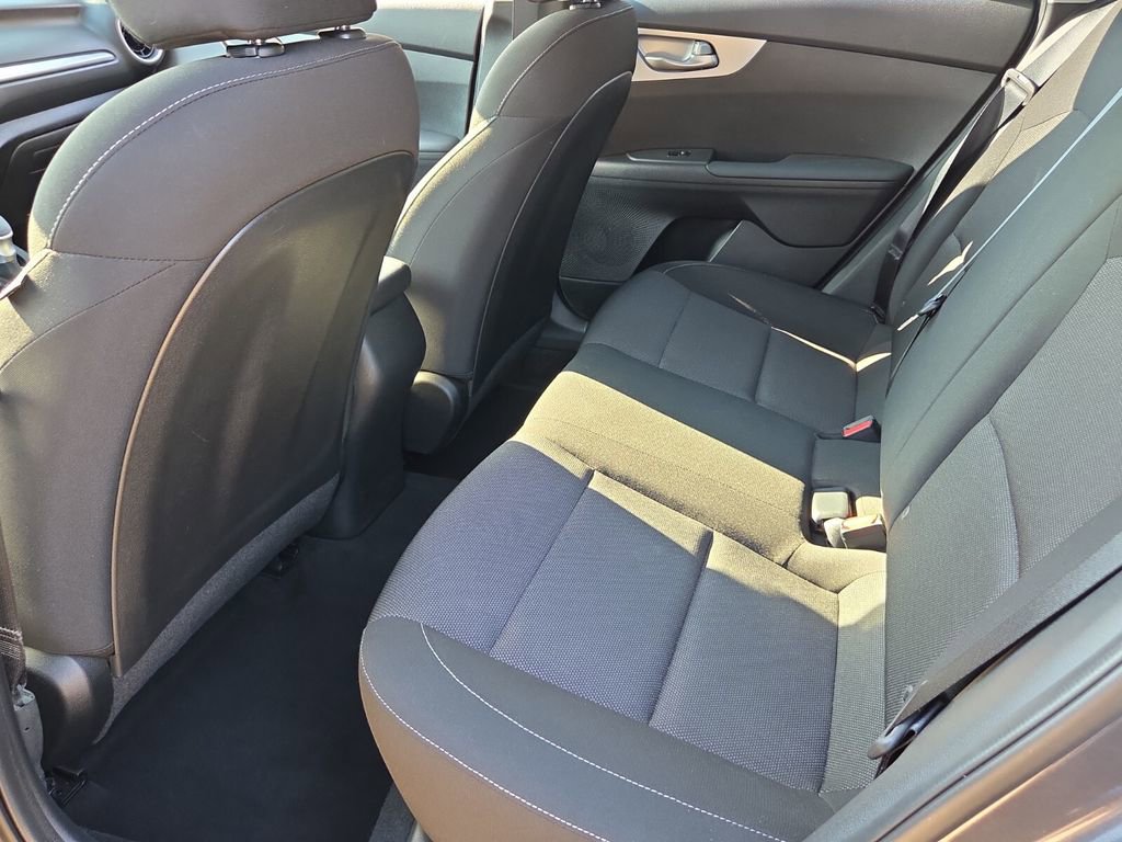 Used 2023 Kia Forte LXS image 13