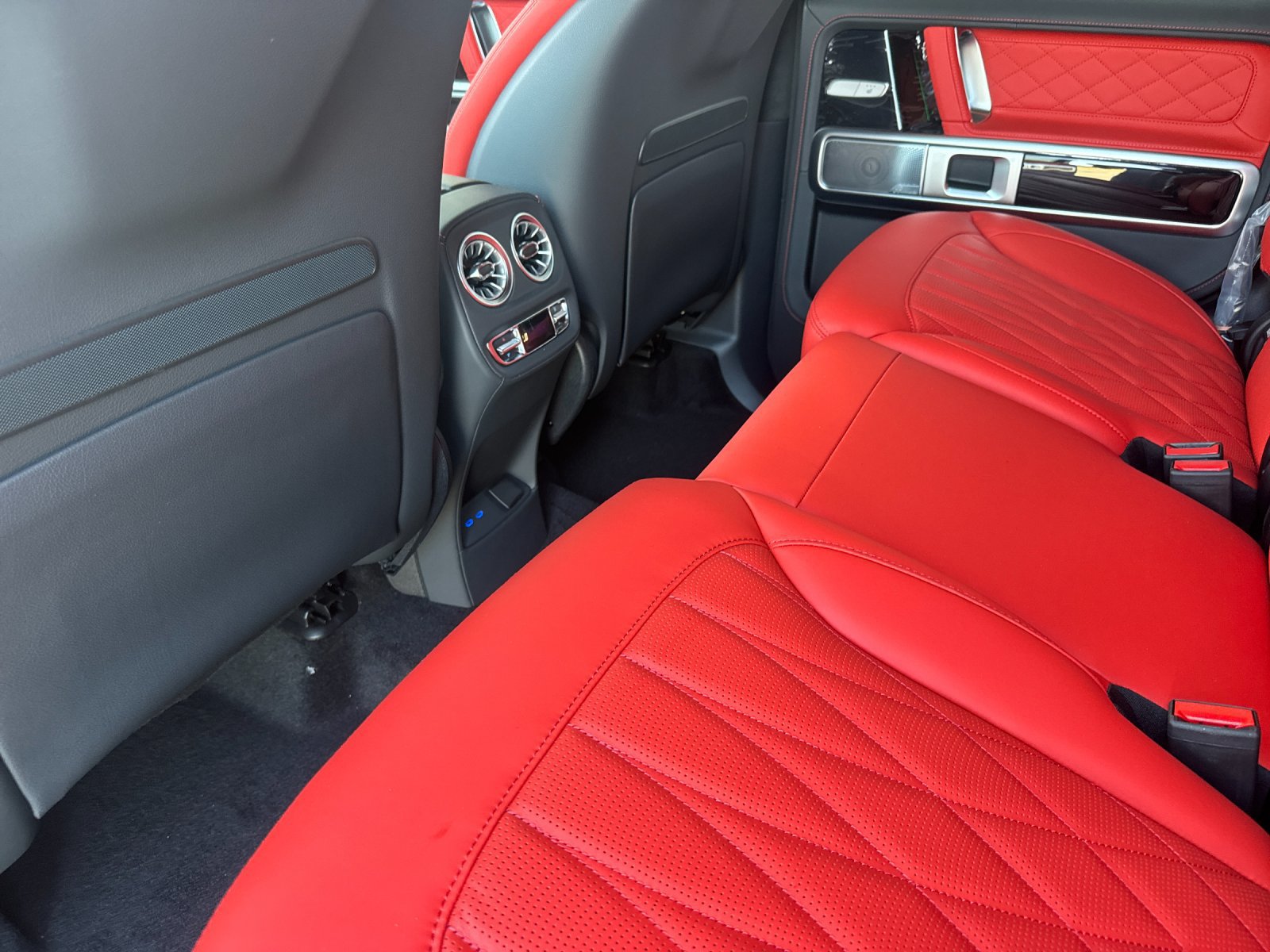 New 2027 Mercedes-Benz G 63 AMG 4MATIC image 12