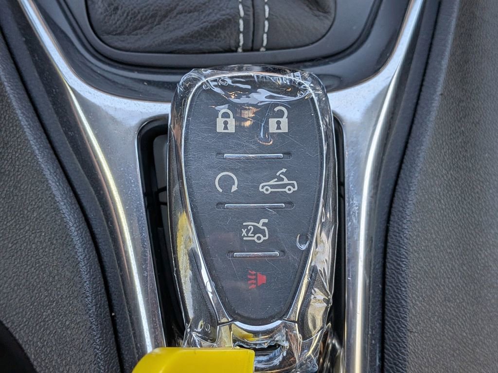 Used 2020 Chevrolet Camaro SS RWD image 28