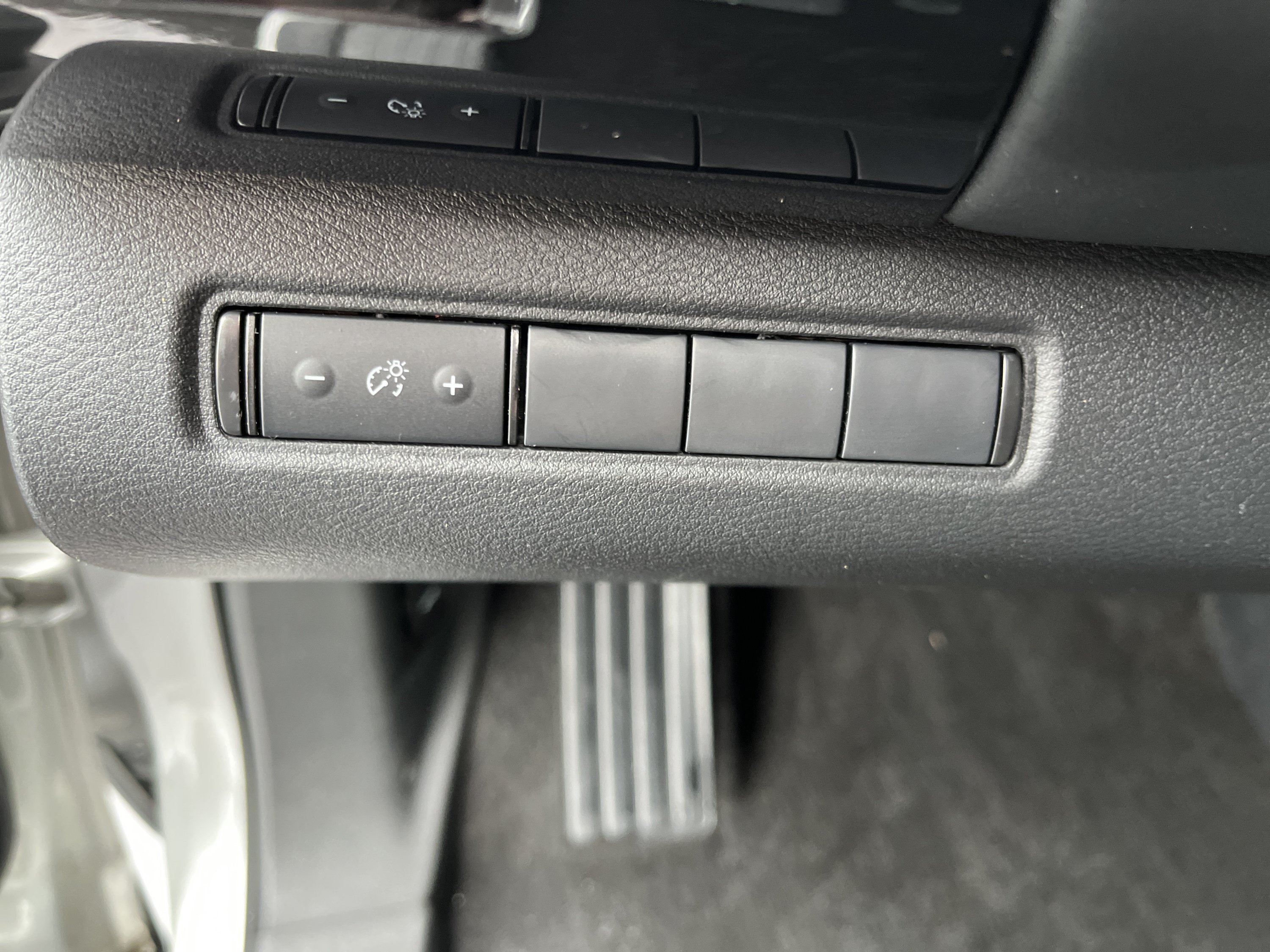 Used 2024 Nissan Pathfinder S AWD/4WD image 20