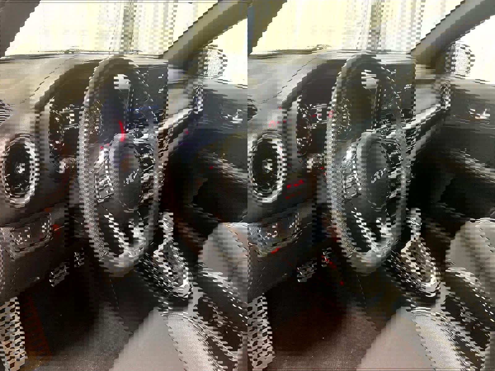 Used 2023 Kia Forte GT-Line w/ GT-Line Technology Package image 8