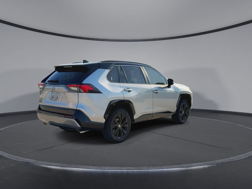 Used 2023 Toyota RAV4 XSE AWD/4WD image 8