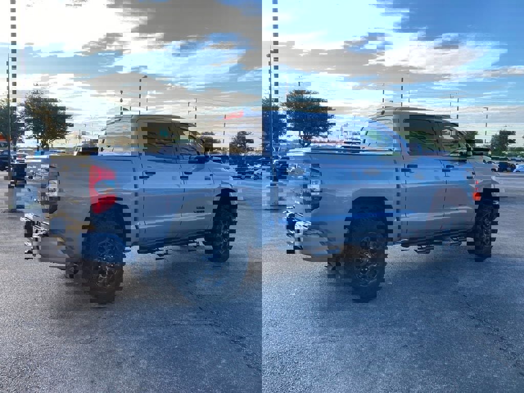 Used 2021 Toyota Tundra SR5 w/ Trail Edition image 5