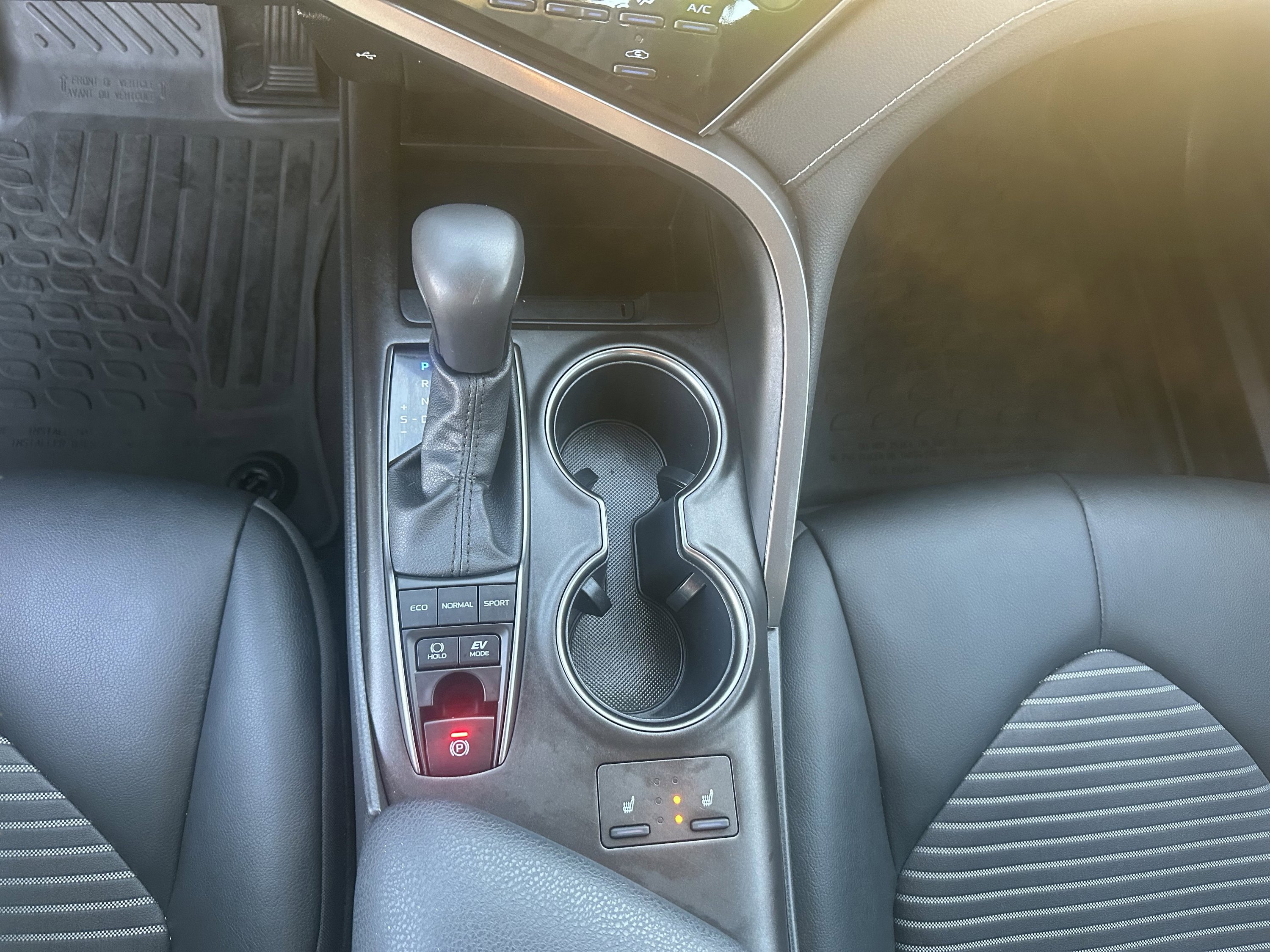 Used 2024 Toyota Camry SE image 15