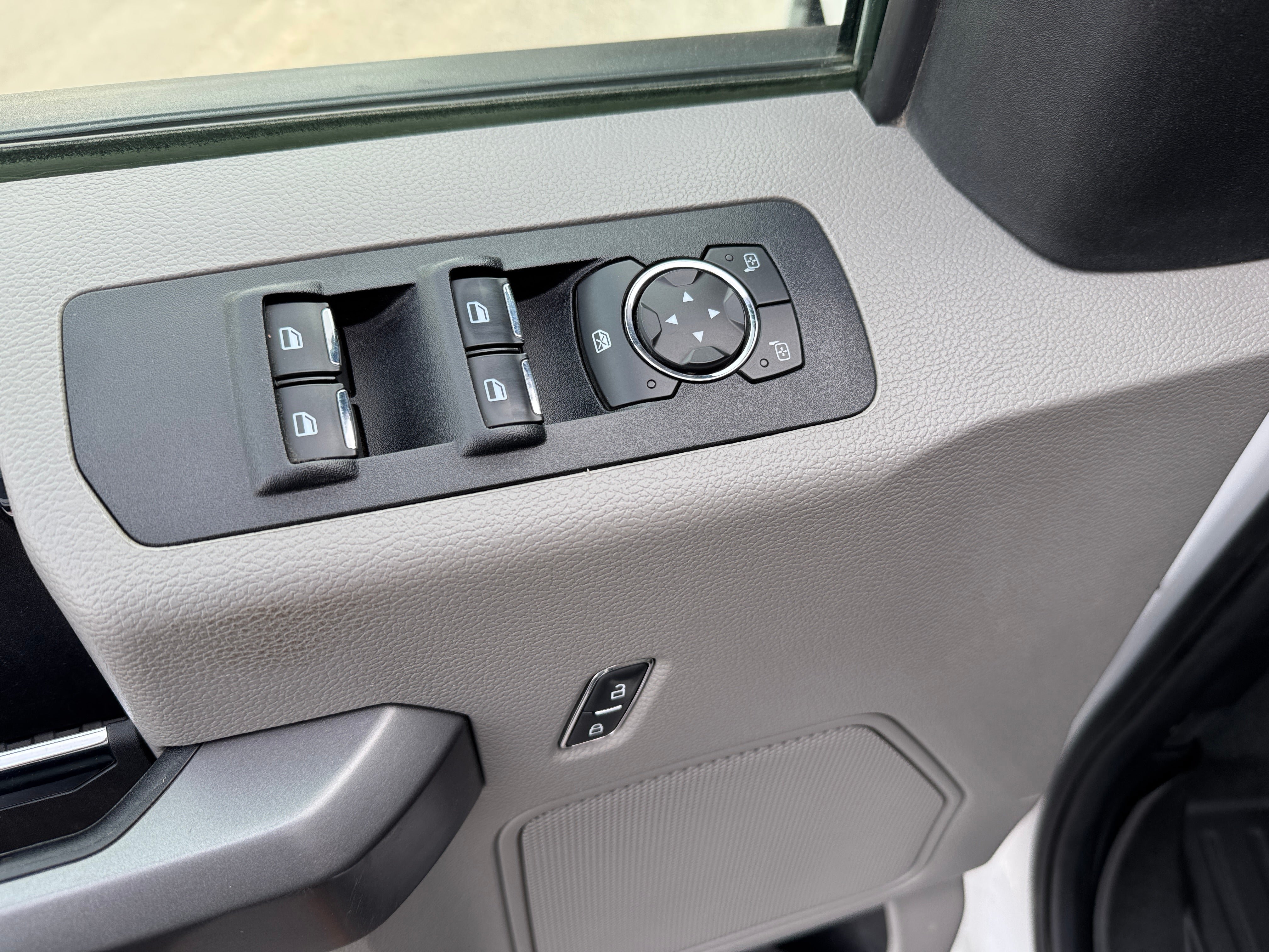 Used 2019 Ford F150 XLT w/ Trailer Tow Package AWD/4WD image 8