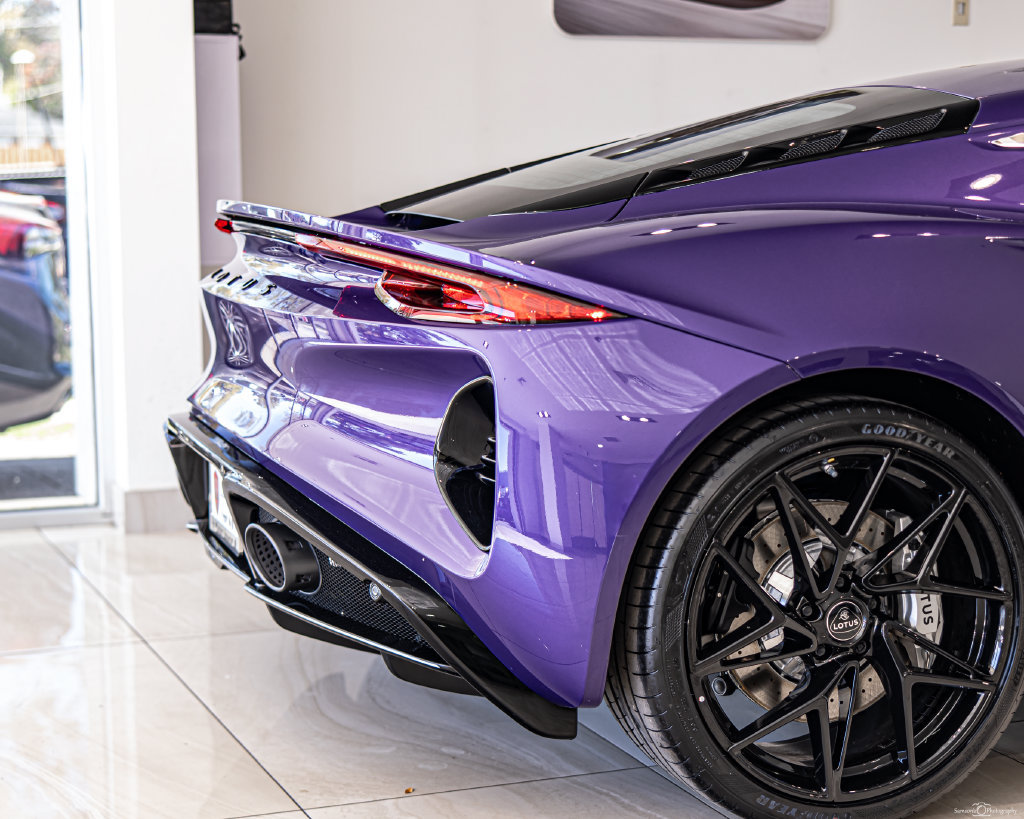 New 2027 Lotus Emira SE RWD image 12