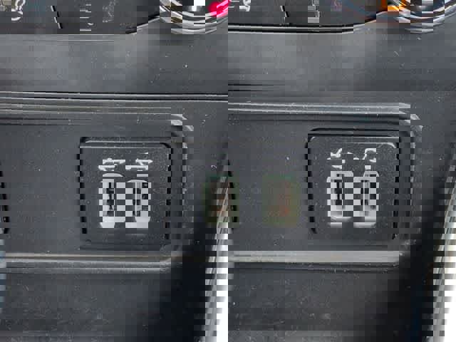 Used 2020 Ford EcoSport Titanium image 32