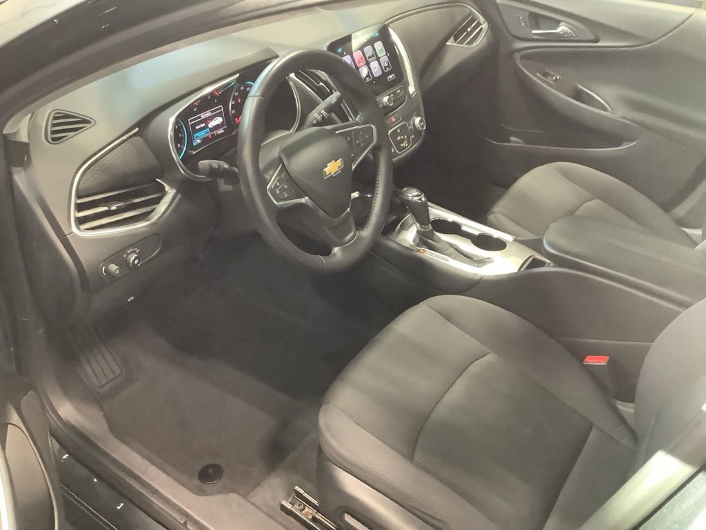 Used 2017 Chevrolet Malibu LT image 12