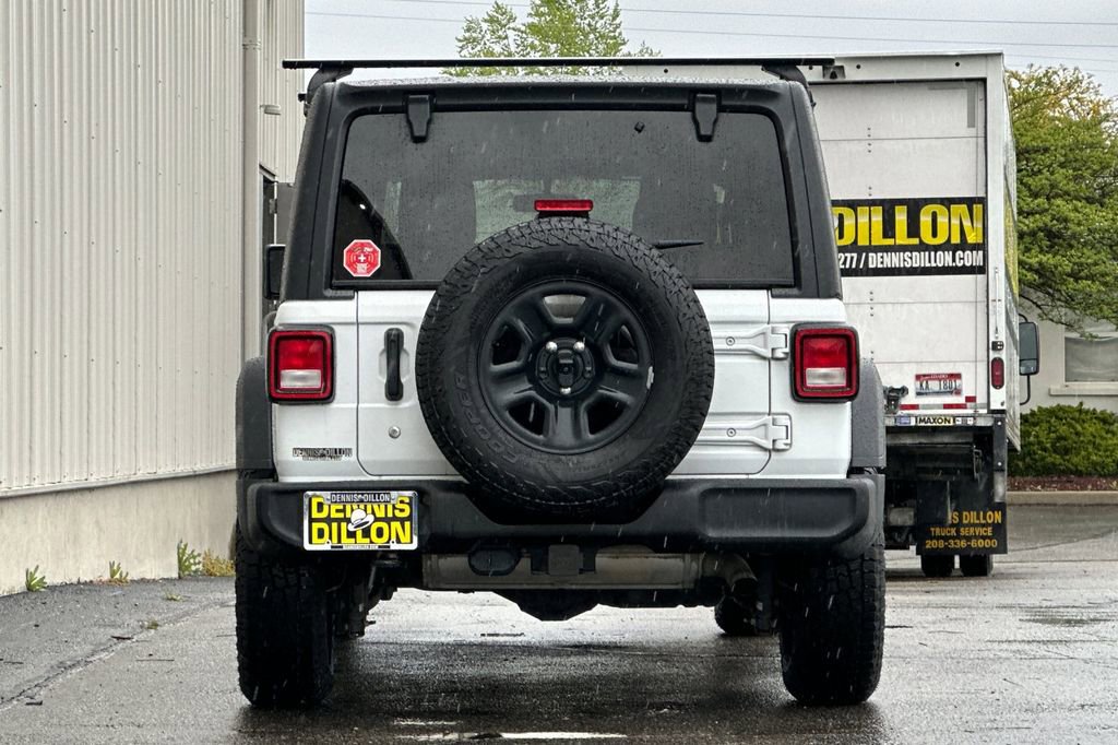 Used 2018 Jeep Wrangler Unlimited Sport AWD/4WD image 5