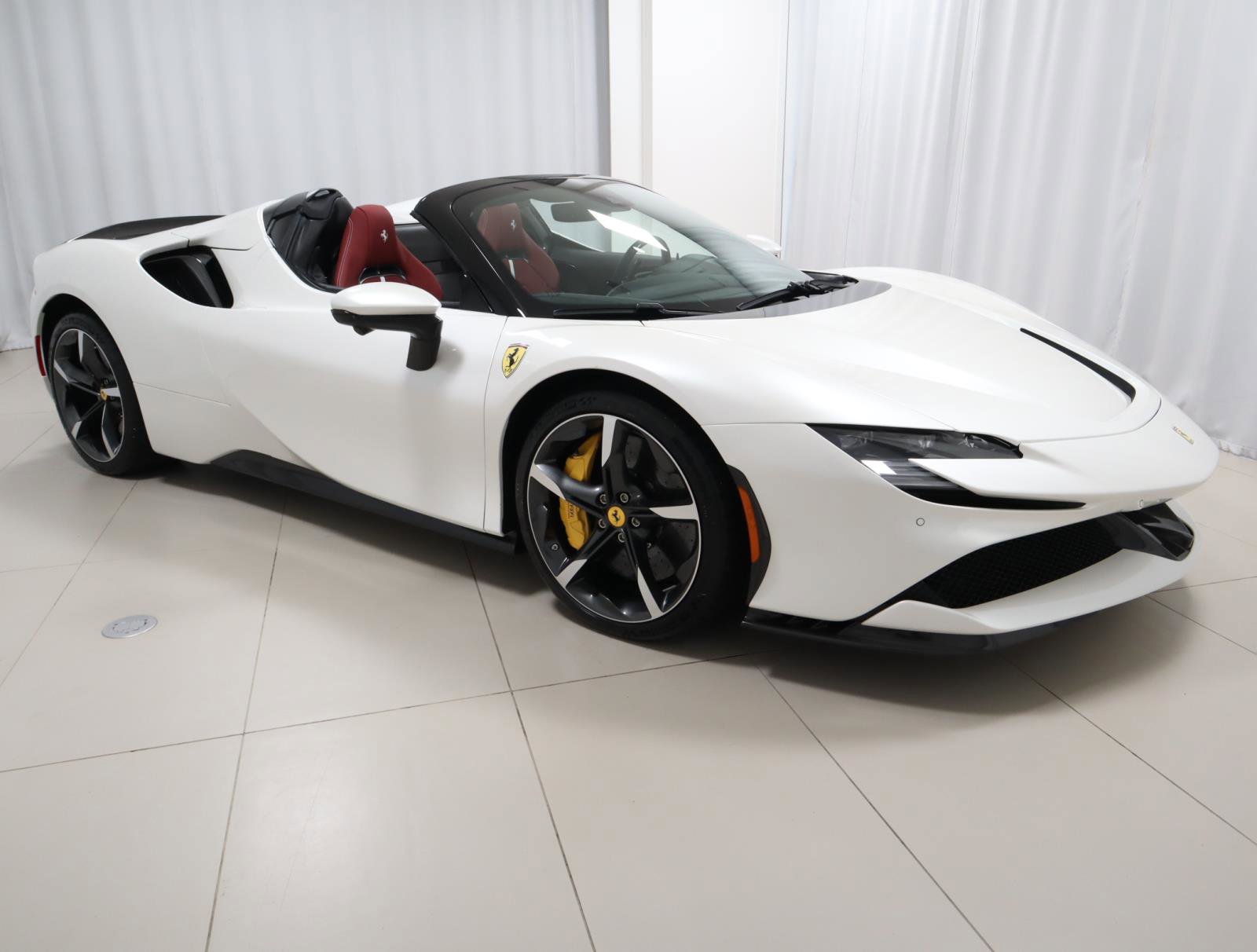 Certified 2023 Ferrari SF90 Spider image 7