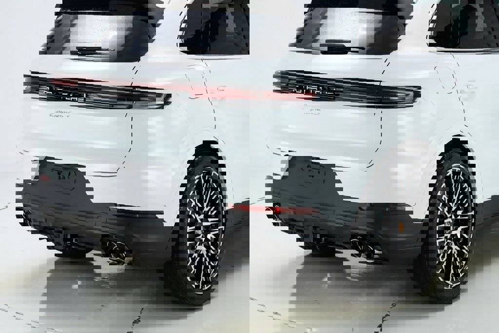 New 2026 Porsche Cayenne S image 18