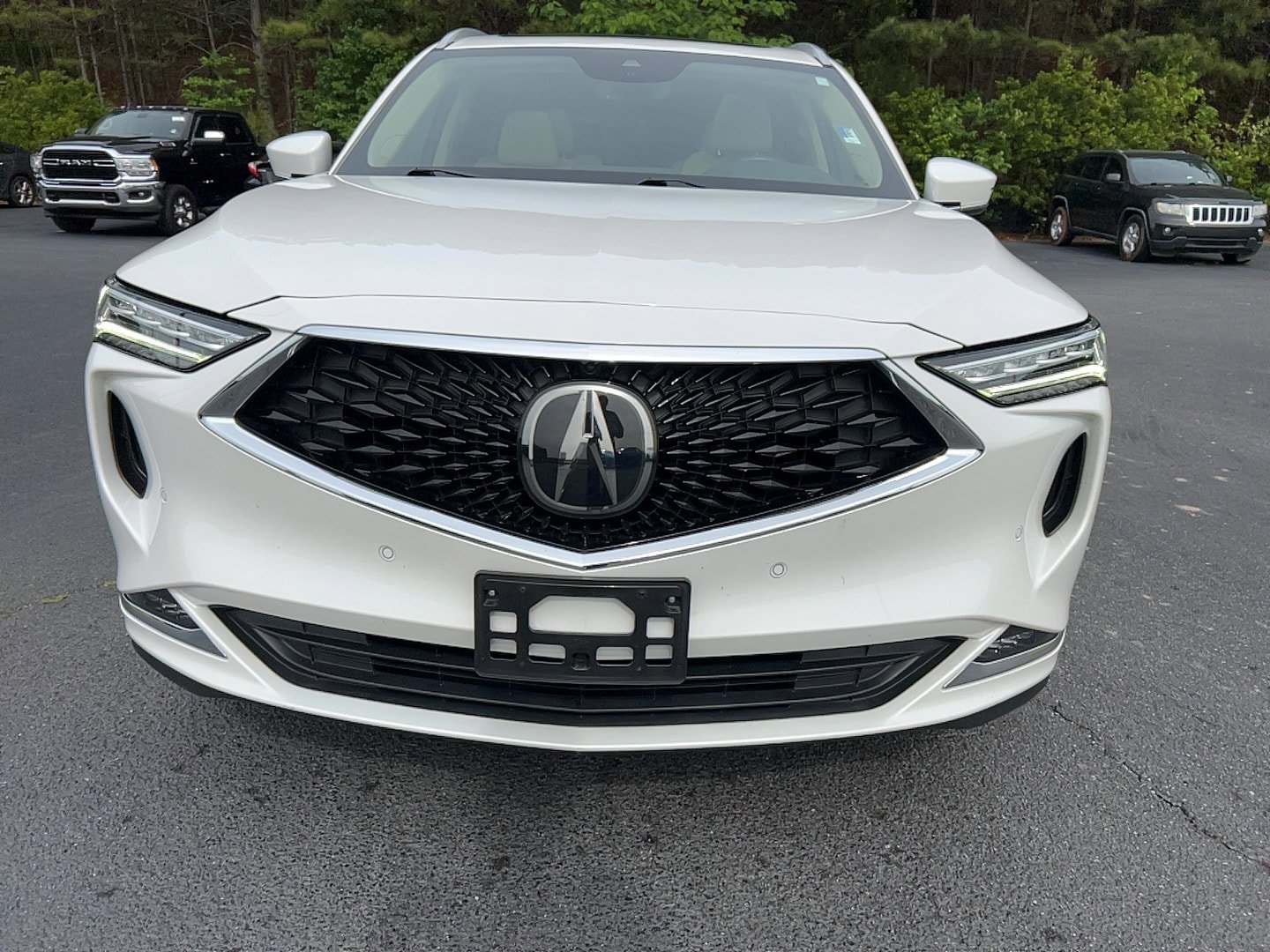 Used 2023 Acura MDX AWD/4WD image 2