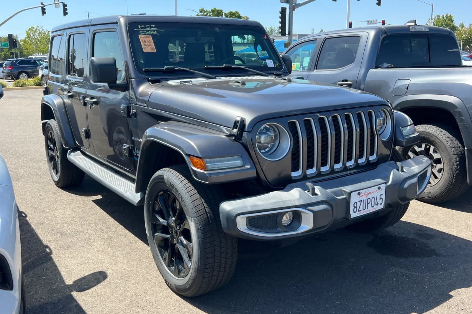 Used 2021 Jeep Wrangler Unlimited Sahara w/ Cold Weather Group AWD/4WD image 3