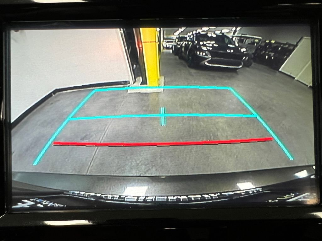 Used 2018 Toyota Camry LE image 22