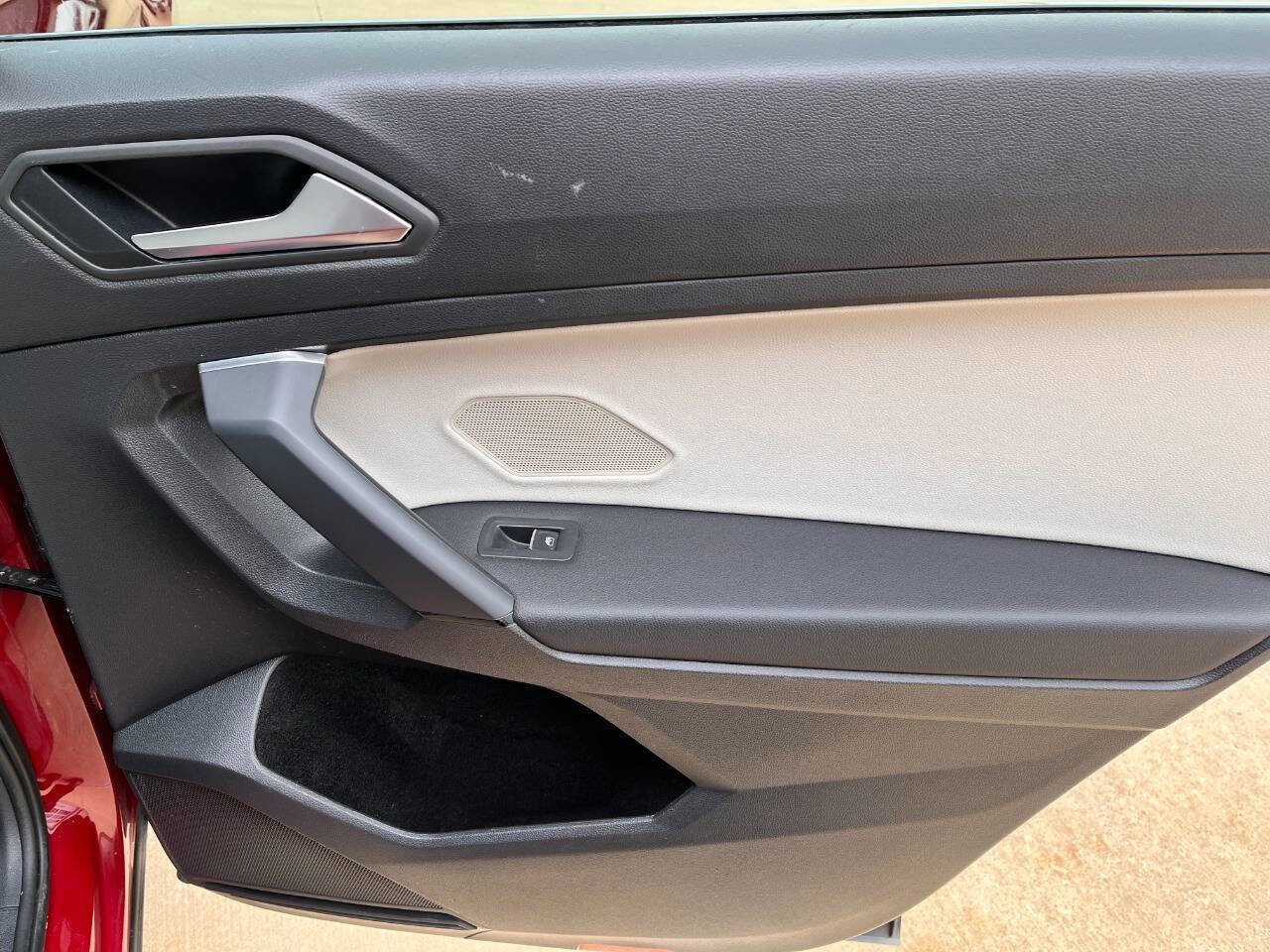 Used 2019 Volkswagen Tiguan SE w/ Panoramic Sunroof Package image 21