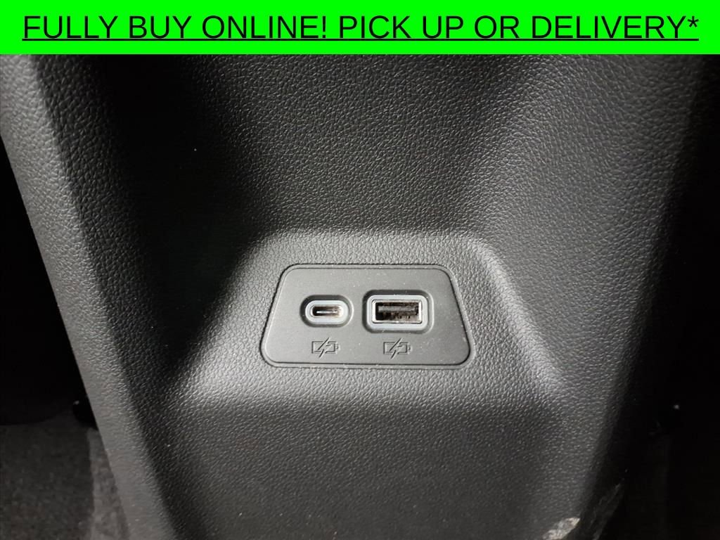 Used 2023 Buick Envision Essence w/ Technology Package I image 30