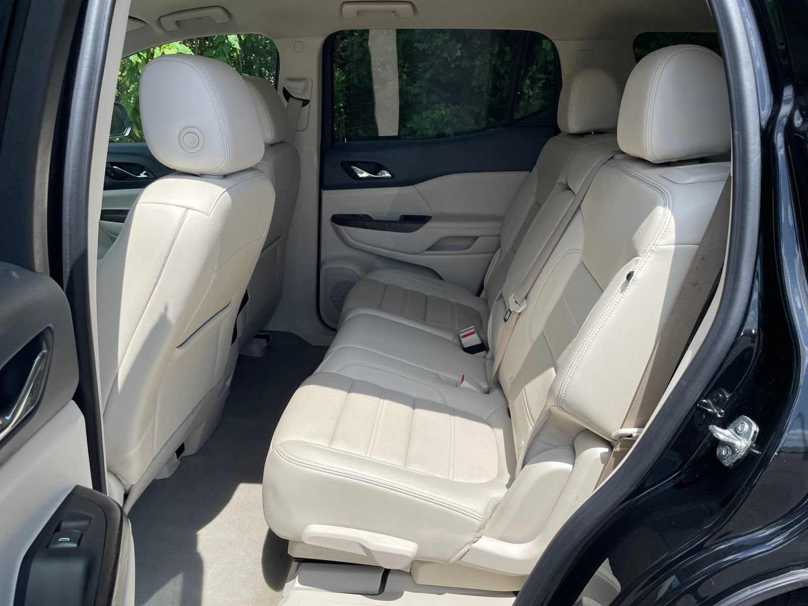 Used 2023 GMC Acadia Denali FWD image 35