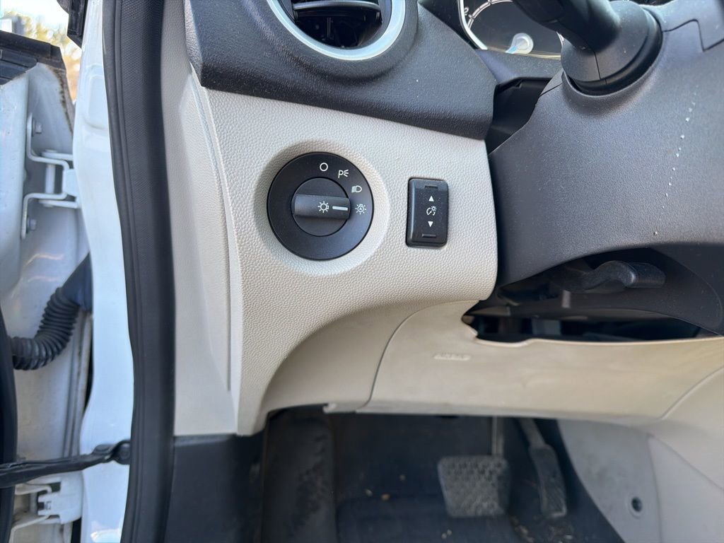 Used 2016 Ford Fiesta SE image 24