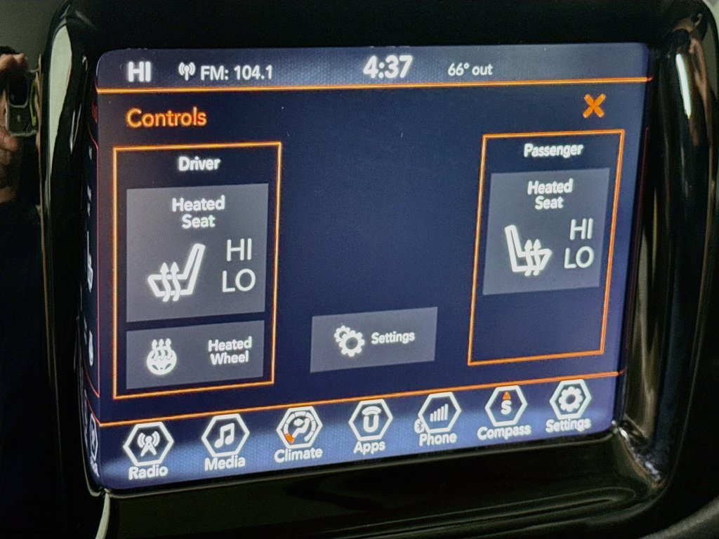 Used 2018 Jeep Compass Limited AWD/4WD image 11