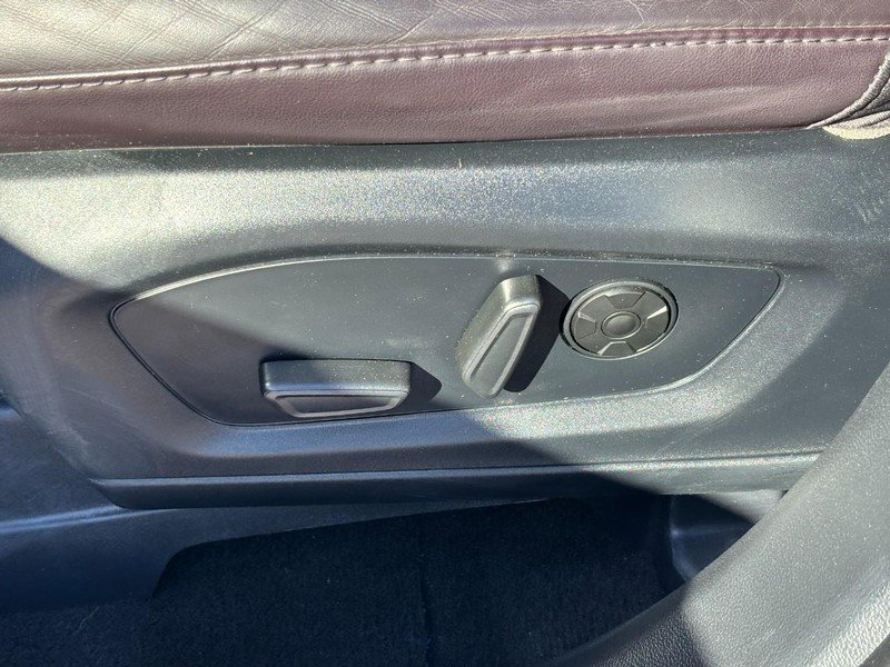 Used 2025 Ford Explorer Platinum w/ LUX Leather Package image 16