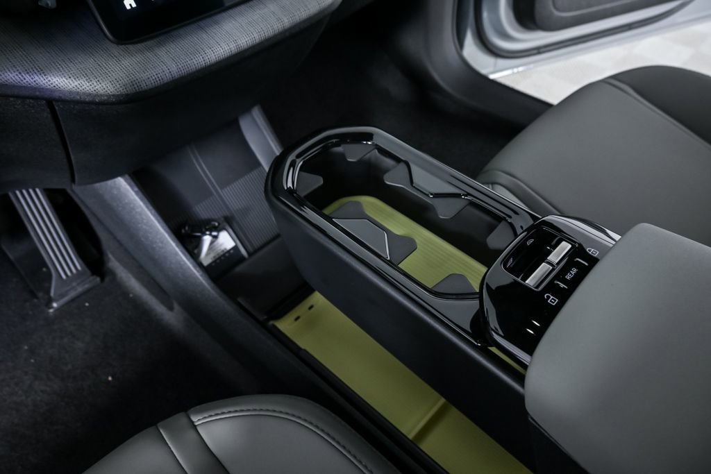 New 2026 Volvo EX30 Cross Country Ultra w/ Protection Package Premier image 15